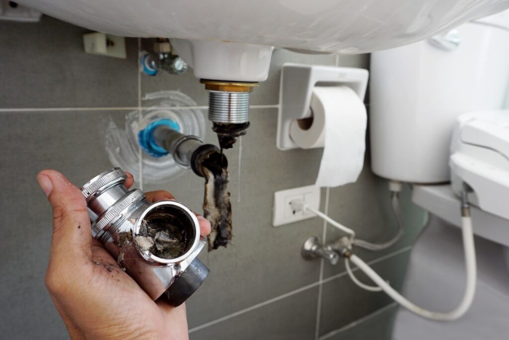 Top Reasons To Hire An Emergency Plumber For Your Needs